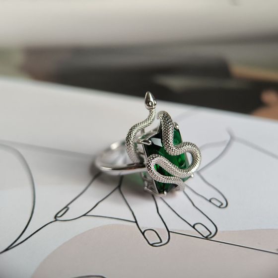 Серебряное кольцо с изумрудом nano 5.15ct