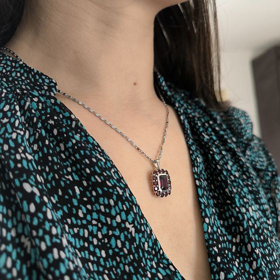 Серебряная подвеска с гранатом 4.575ct