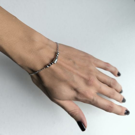 Серебряный браслет без камней