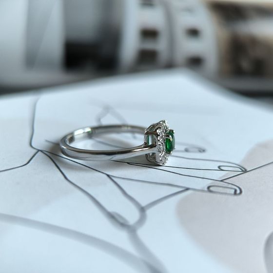 Серебряное кольцо с изумрудом nano 0.32ct