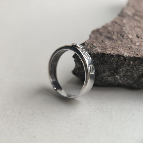 Серебряное кольцо с фианитами