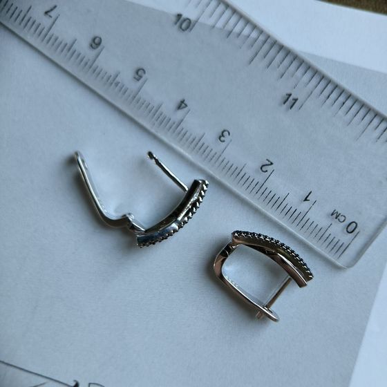 Серебряные серьги с фианитами
