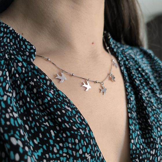 Серебряное колье без камней