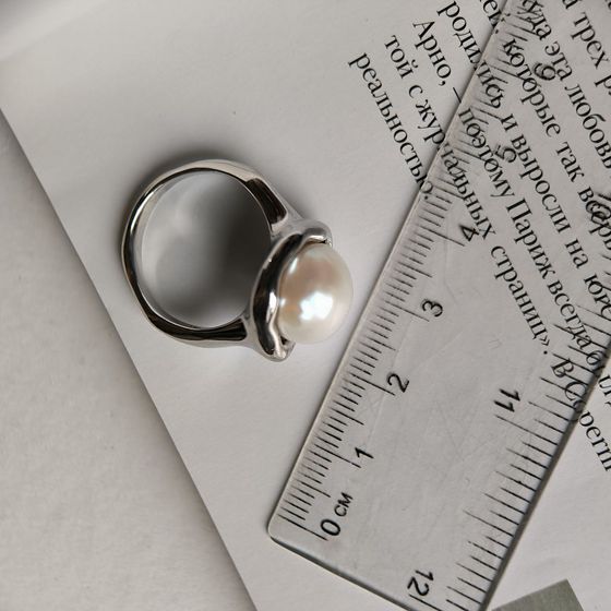 Серебряное кольцо с жемчугом барочным
