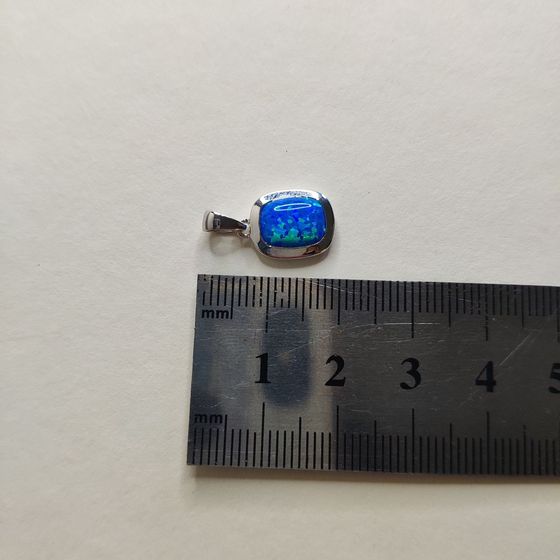 Серебряная подвеска с опалом