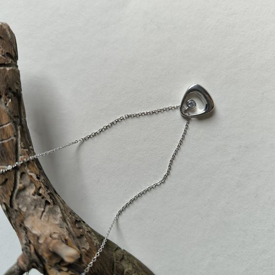 Серебряное колье с фианитами