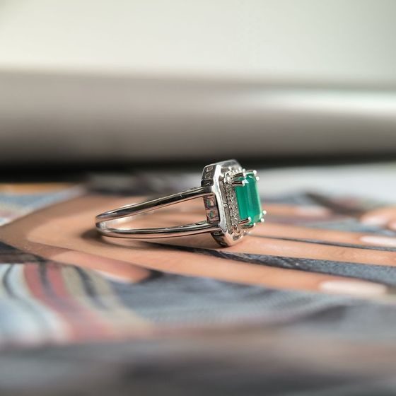 Серебряное кольцо с агатом 1.209ct, фианитами