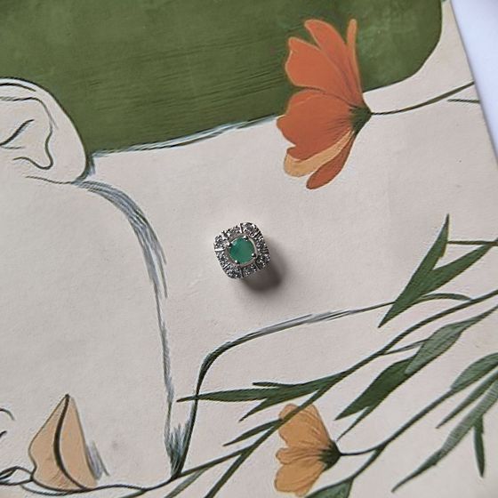 Серебряная подвеска с изумрудом, фианитами