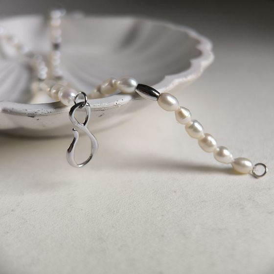 Серебряное колье с жемчугом барочным