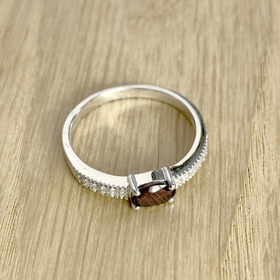 Серебряное кольцо с гранатом 0.66ct
