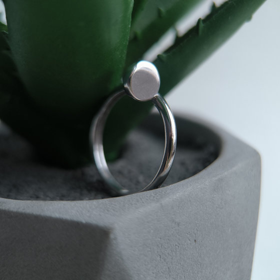 Серебряное кольцо без камней