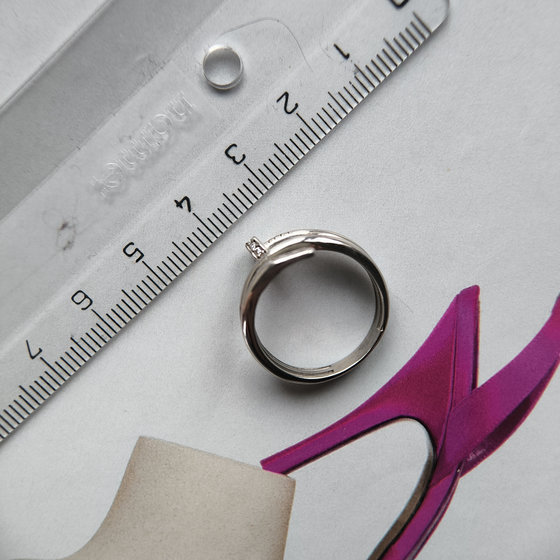 Серебряное кольцо с фианитами