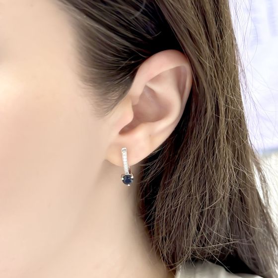 Серебряные серьги с сапфиром 1.711ct, фианитами