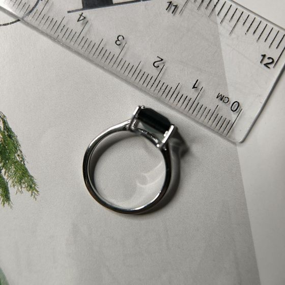 Серебряное кольцо с топазом Лондон Блю 2.107ct