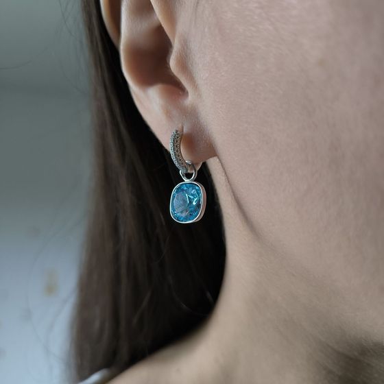 Серебряные серьги с фианитами