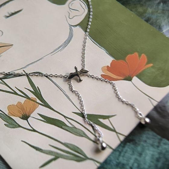 Серебряное колье без камней