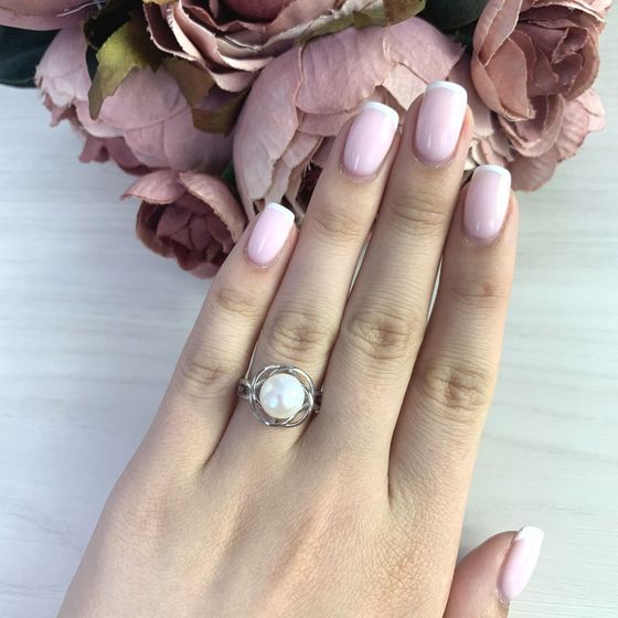 Серебряное кольцо с жемчугом 4.376ct