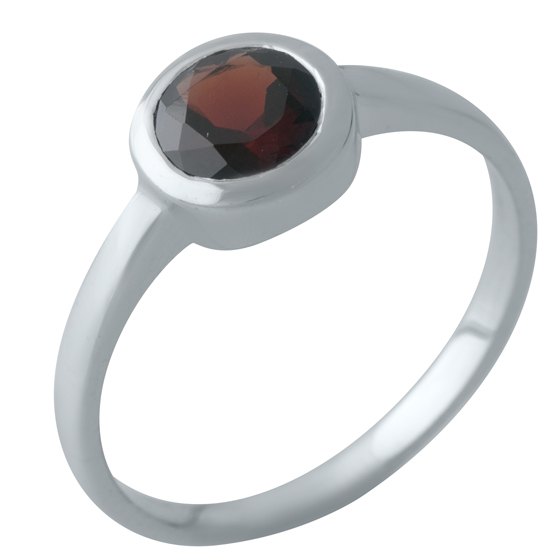 Серебряное кольцо с гранатом