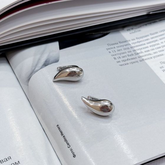 Серебряные серьги без камней Серебряные серьги без камней