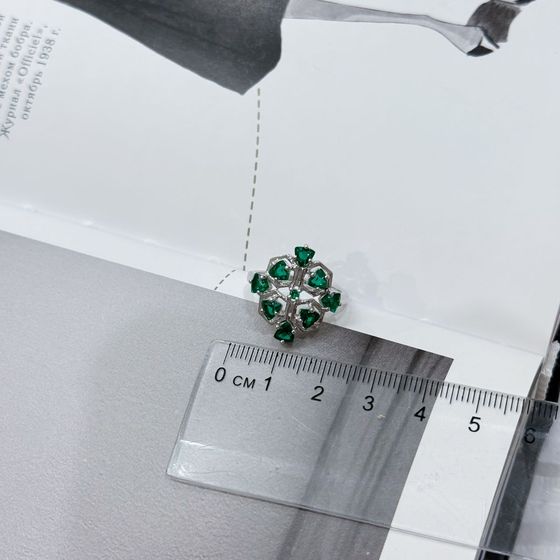 Серебряное кольцо с изумрудом nano 1.725ct