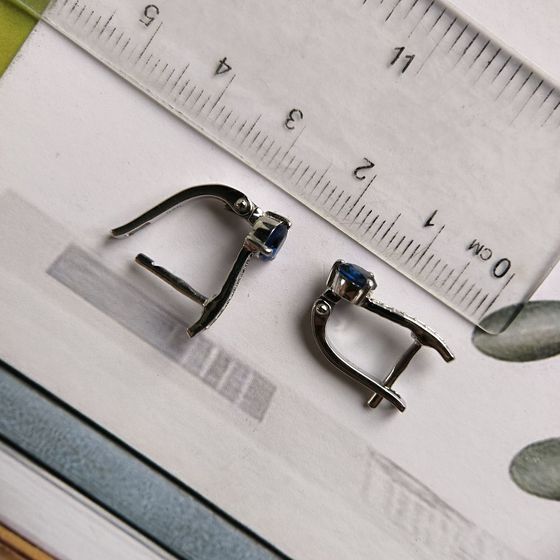 Серебряные серьги с сапфиром nano 2.917ct