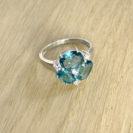 Серебряное кольцо с топазом Лондон Блю