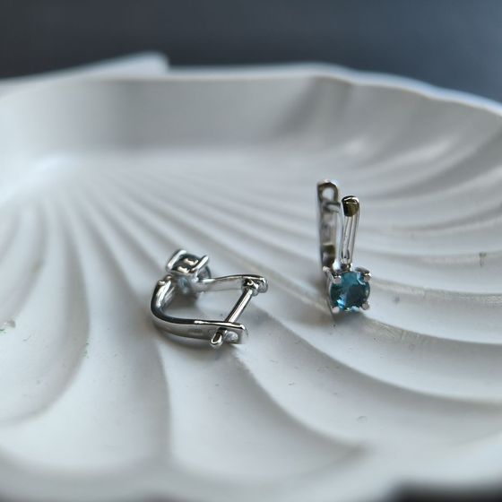 Серебряные серьги с топазом Лондон Блю 0.692ct