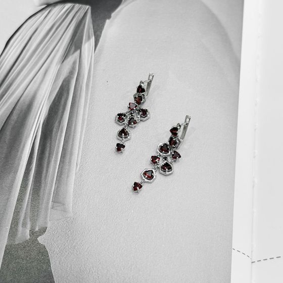 Серебряные серьги с гранатом 4.642ct