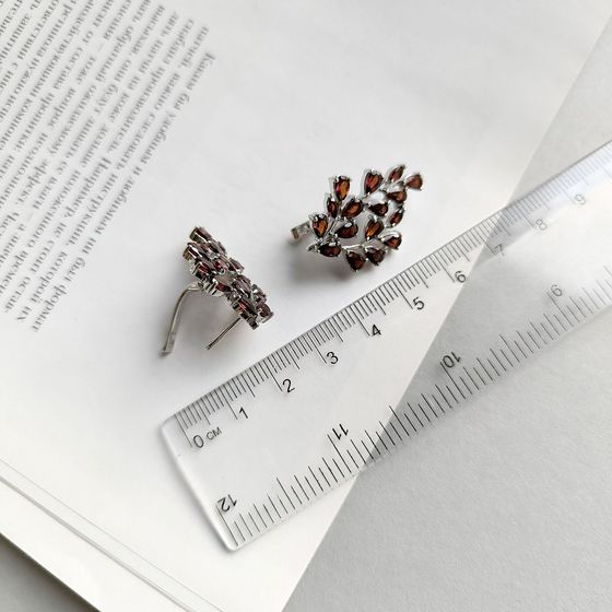 Серебряные серьги с гранатом 7.692ct