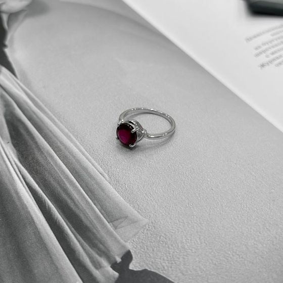 Серебряное кольцо с рубином 2.738ct