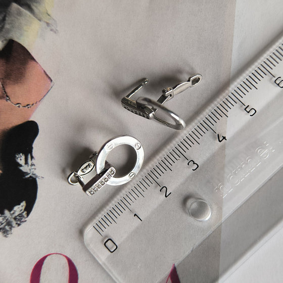 Серебряные серьги с фианитами