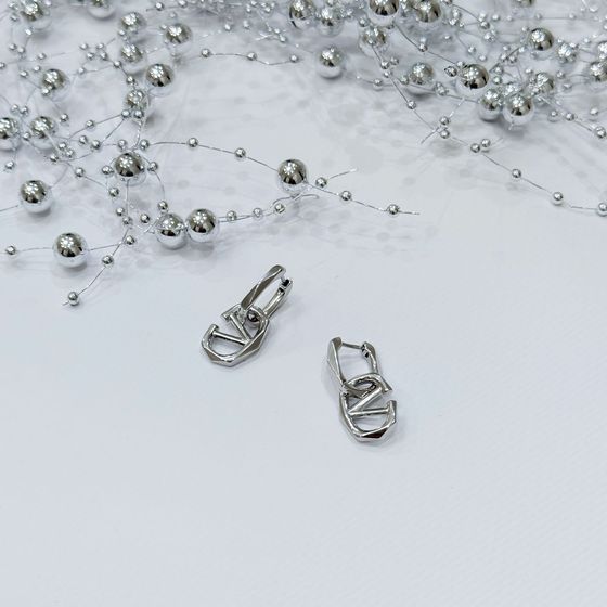 Серебряные серьги без камней