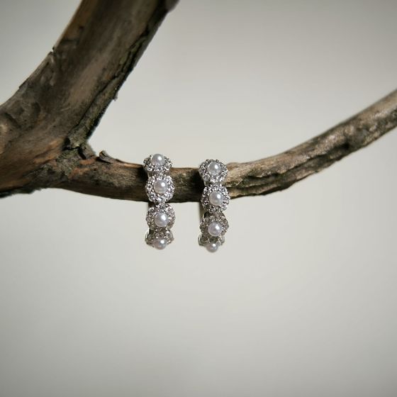 Серебряные серьги с жемчугом, фианитами