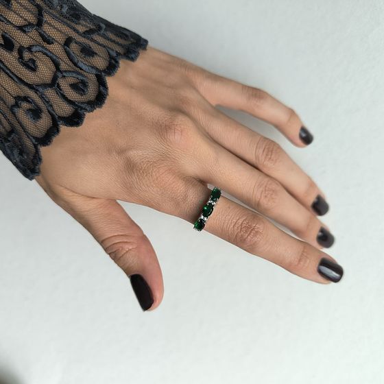 Серебряное кольцо с изумрудом nano