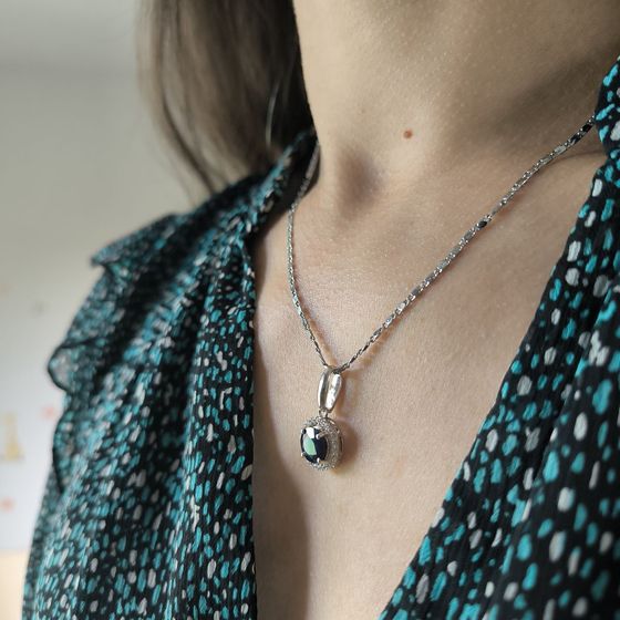 Серебряная подвеска с сапфиром 2.995ct, фианитами