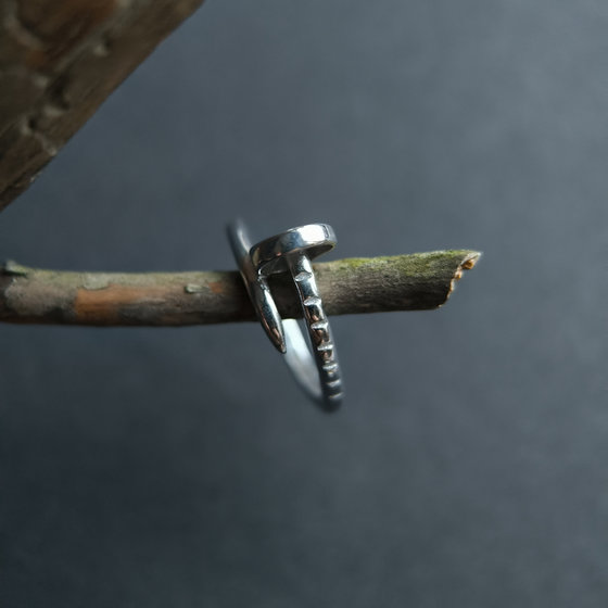 Серебряное кольцо без камней