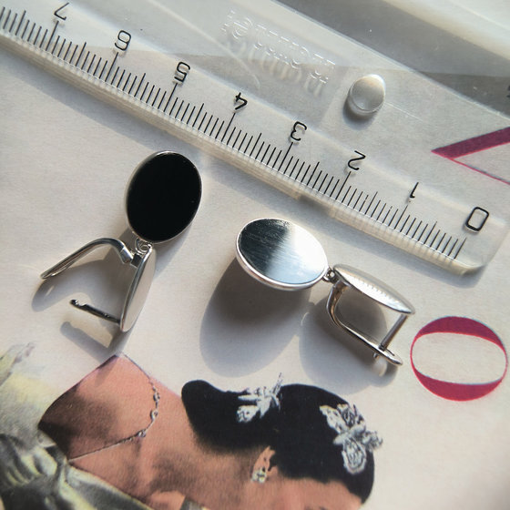 Серебряные серьги с ониксом