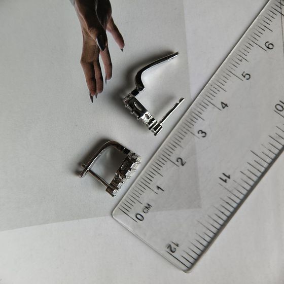 Серебряные серьги с фианитами