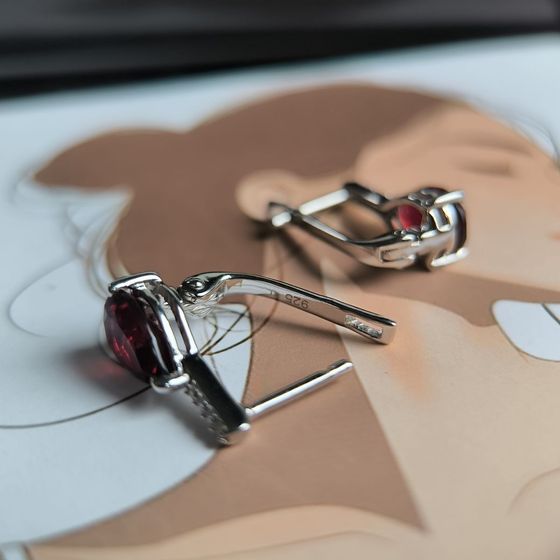 Серебряные серьги с гранатом nano