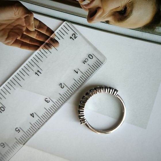 Серебряное кольцо с сапфиром