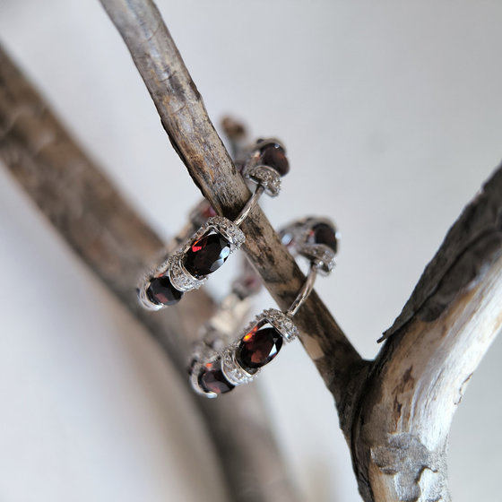 Серебряные серьги с гранатом 12.381ct