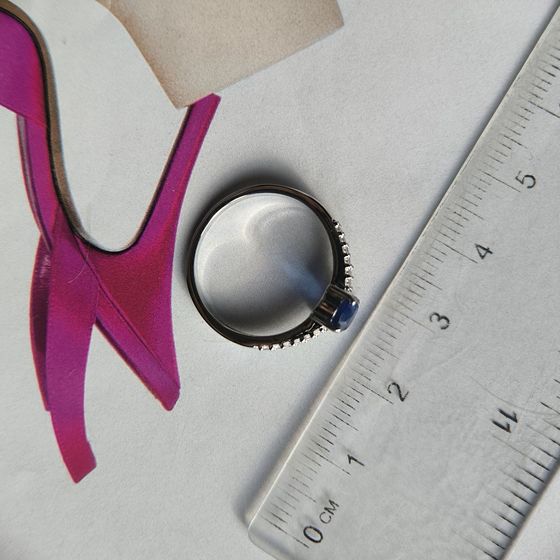 Серебряное кольцо с сапфиром nano 0.923ct, фианитами