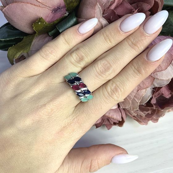 Серебряное кольцо с сапфиром 3.025ct, изумрудом, рубином