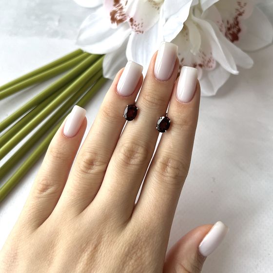 Серебряные серьги с гранатом 3.345ct