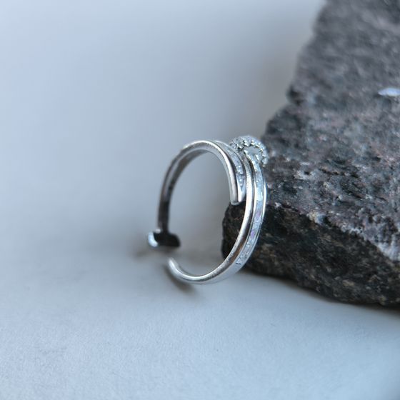 Серебряное кольцо с фианитами