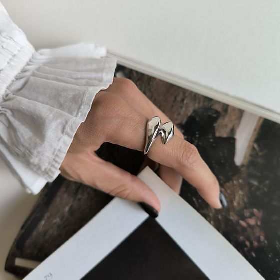 Серебряное кольцо без камней