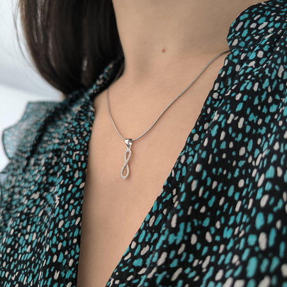 Серебряная подвеска с фианитами