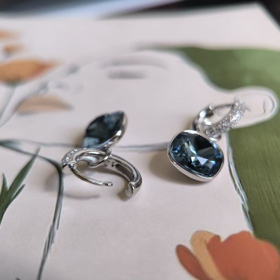 Серебряные серьги с фианитами Серебряные серьги с фианитами