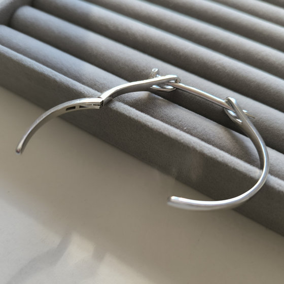 Серебряный браслет с фианитами