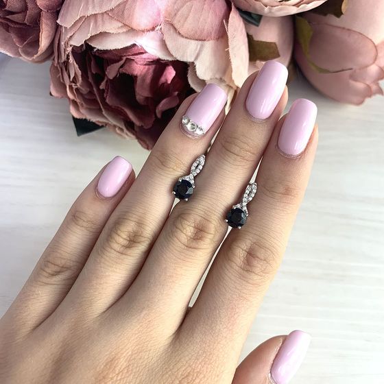 Серебряные серьги с сапфиром